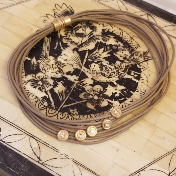 N/a Jewelry - Grey and gold choker